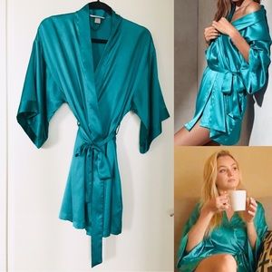 Victoria’s Secret Kimono W/ Belt Tie & Pockets